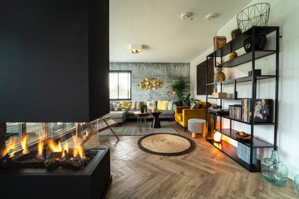 Woonkamer met openhaard